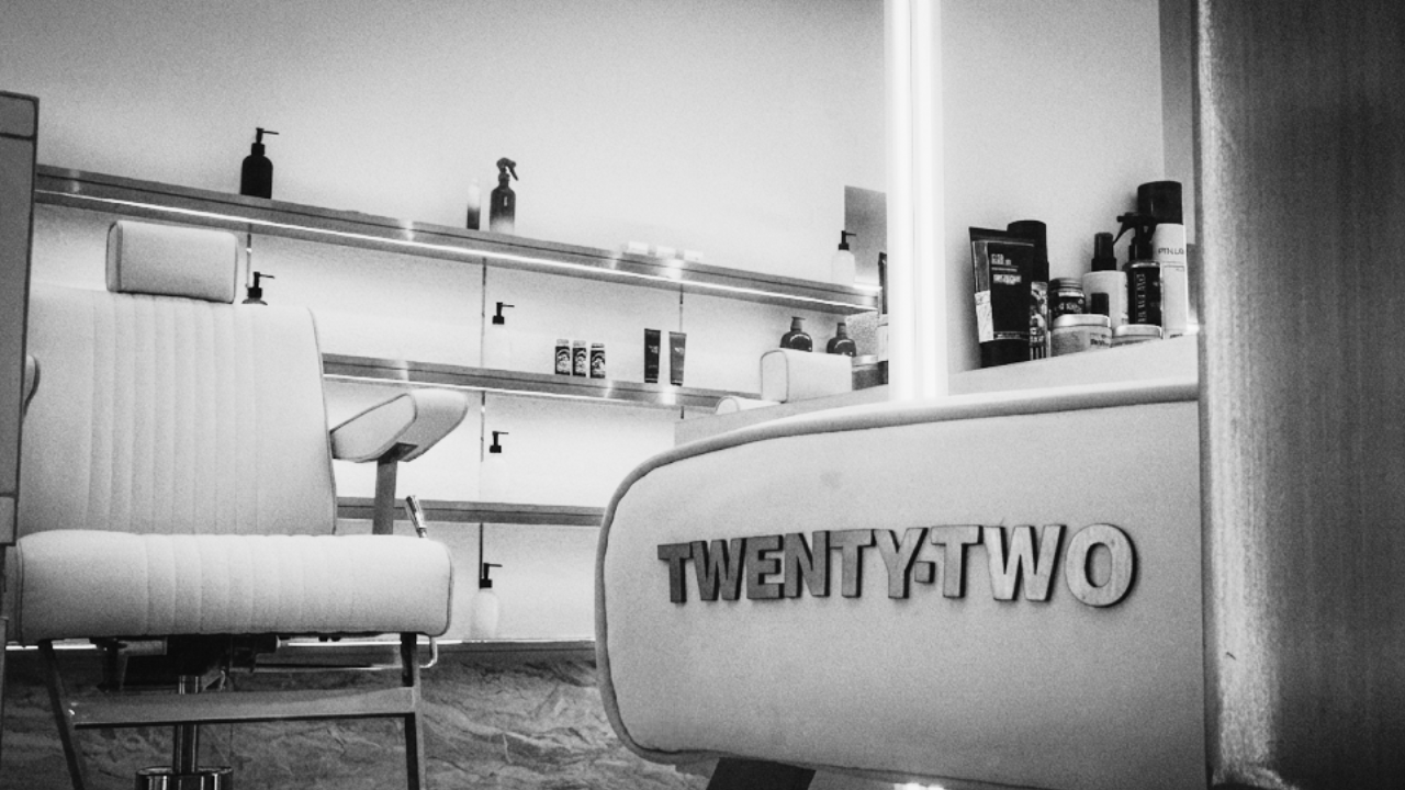 Men’s Grooming in 2026: Why the Modern Man Treats Hair, Skin, and Wellness as One Ritual